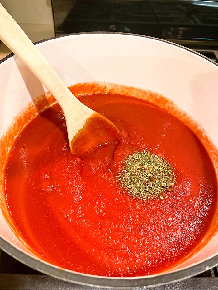add Italian seasoning Marinara sauce