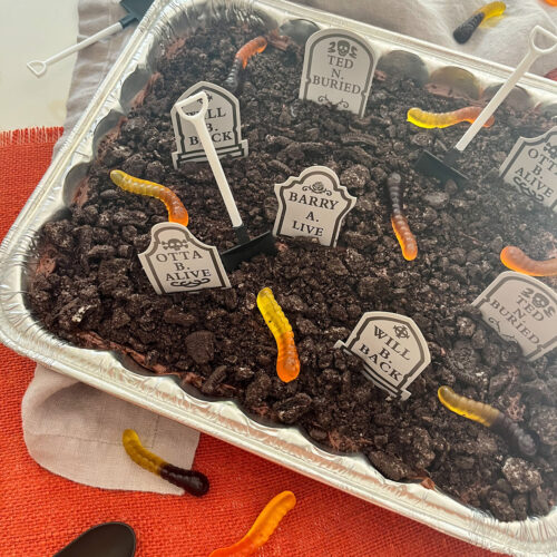 (Halloween) Graveyard Brownies on orange placemat