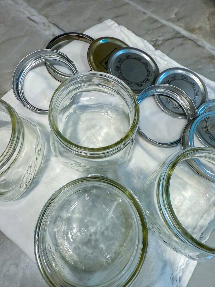 washed glass jars with lids
